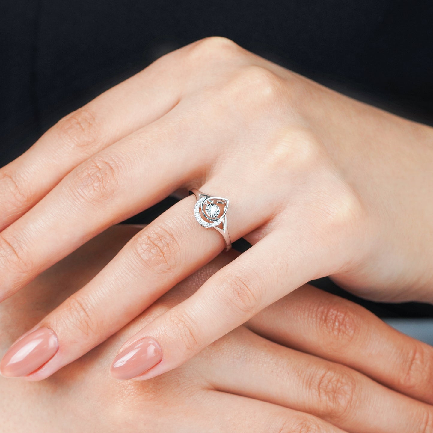 18K White Gold Drop Ring with Natural Dancing Diamond | Dancing Diamond Collection