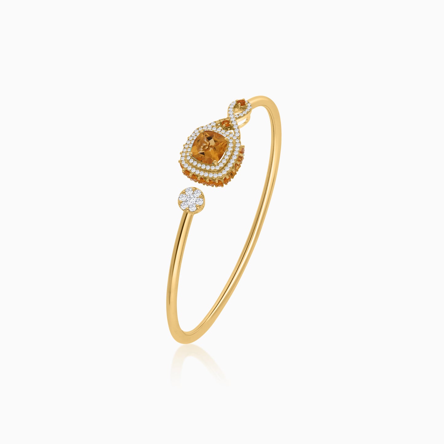 18k Yellow Gold Bangle featuring a stunning Citrine Gemstone