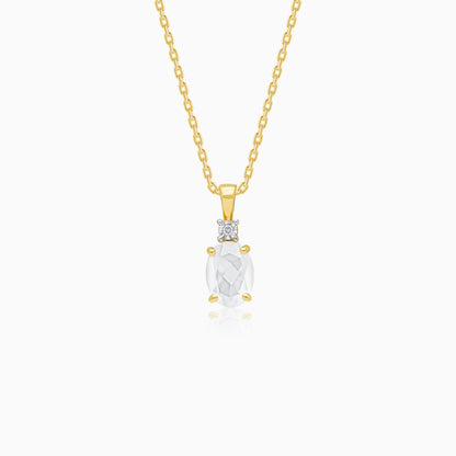 18k Yellow gold Chalcedony pendant & Natural Diamonds