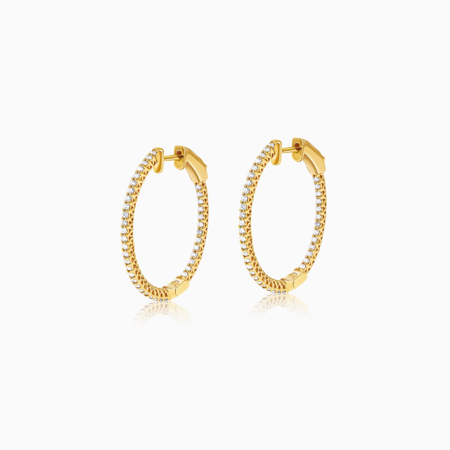 Elegant 18K Yellow Gold with natural Diamond Round Shape Hoops
