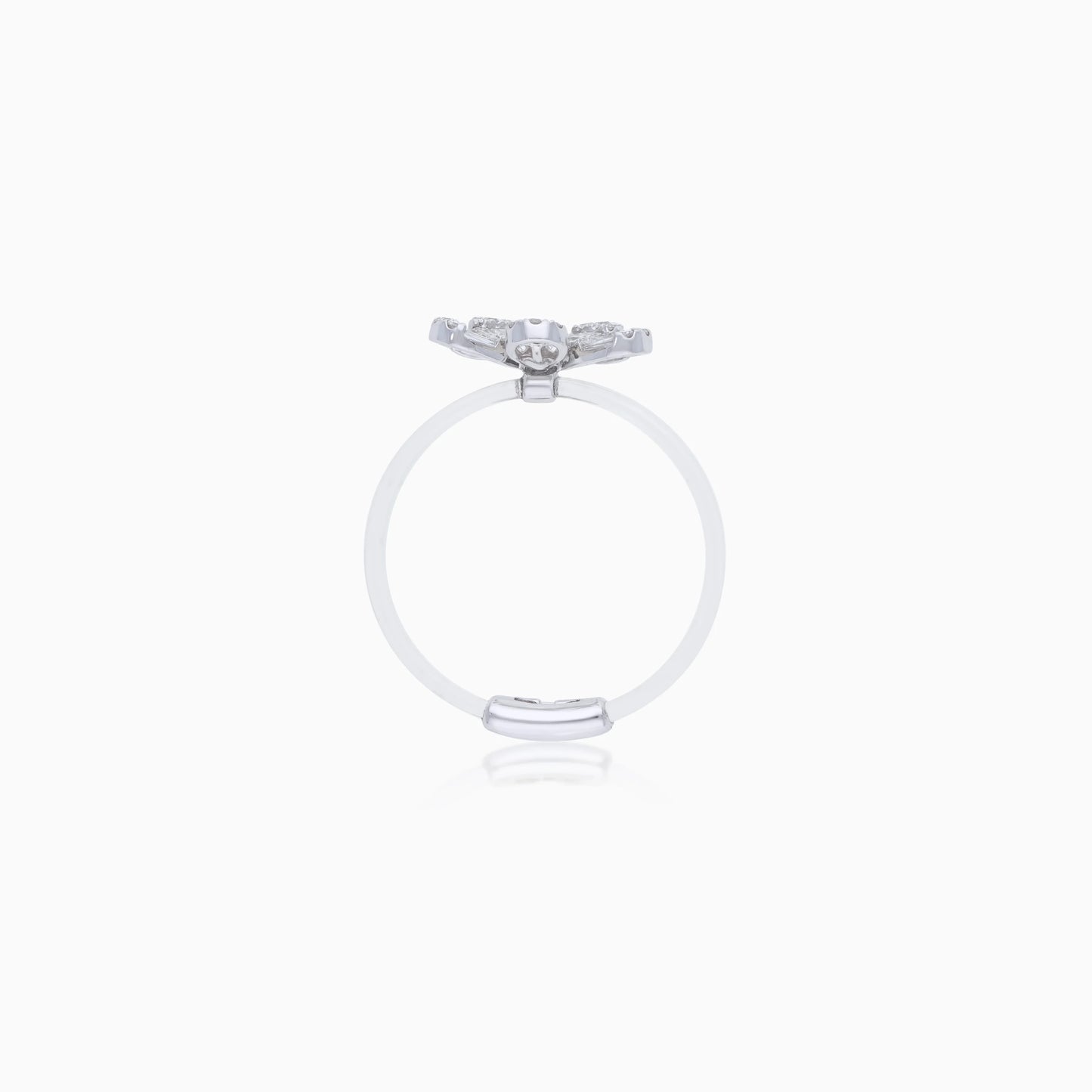 18K White Gold Flower Ring with Baguette Diamonds – Float Collection