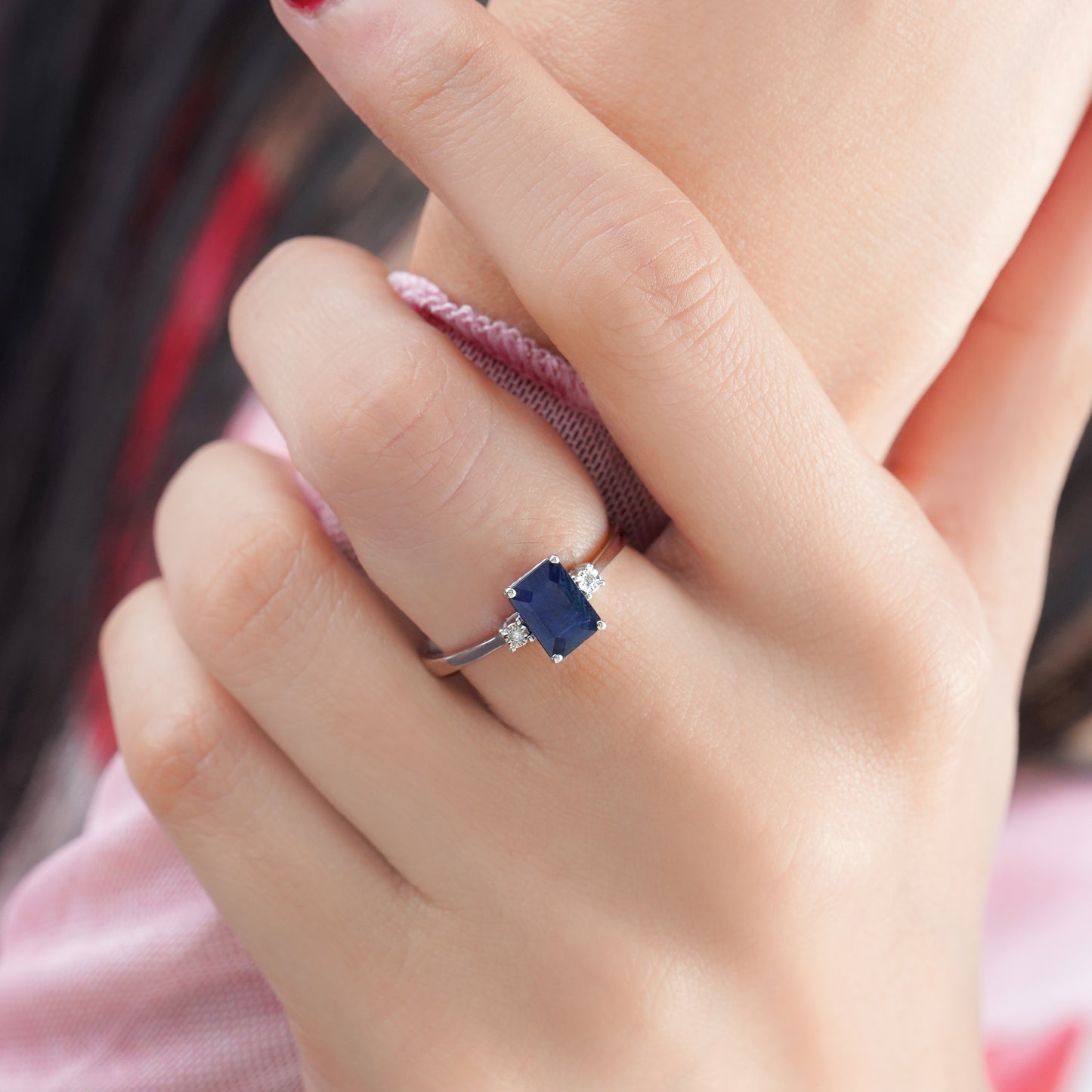 18k white gold blue sapphire stone and natural diamond ring | colour classic collection