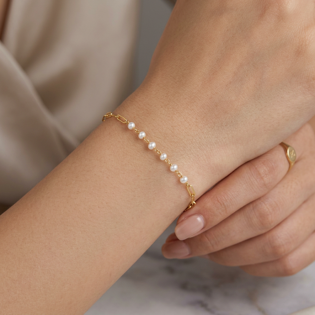 18K Yellow Gold Paperclip Pearl Bracelet