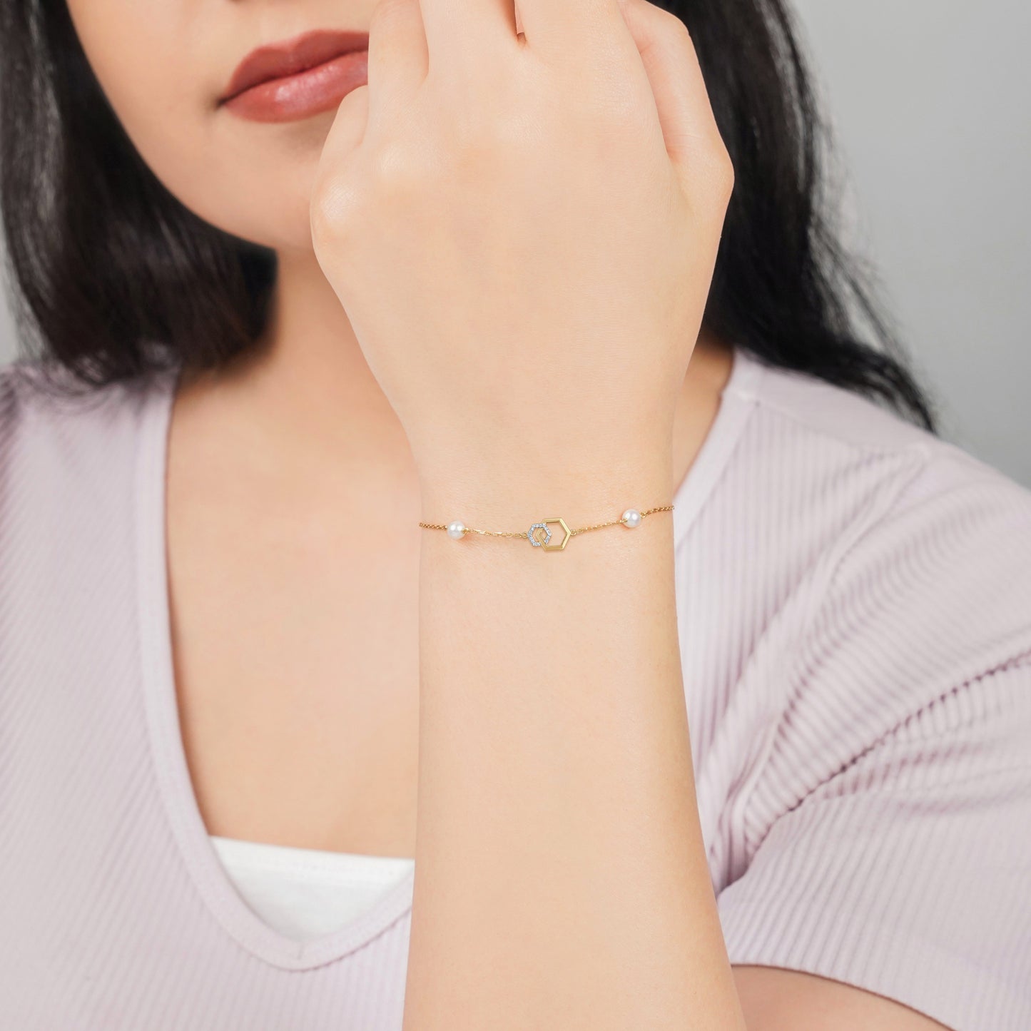 Danah 18k Yellow Gold Hexagon Diamonds and Pearl Bracelet