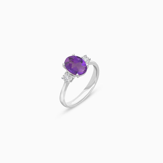 Sophisticated 18k White Gold Ring with Amethyst Gemstone & Diamond Stones