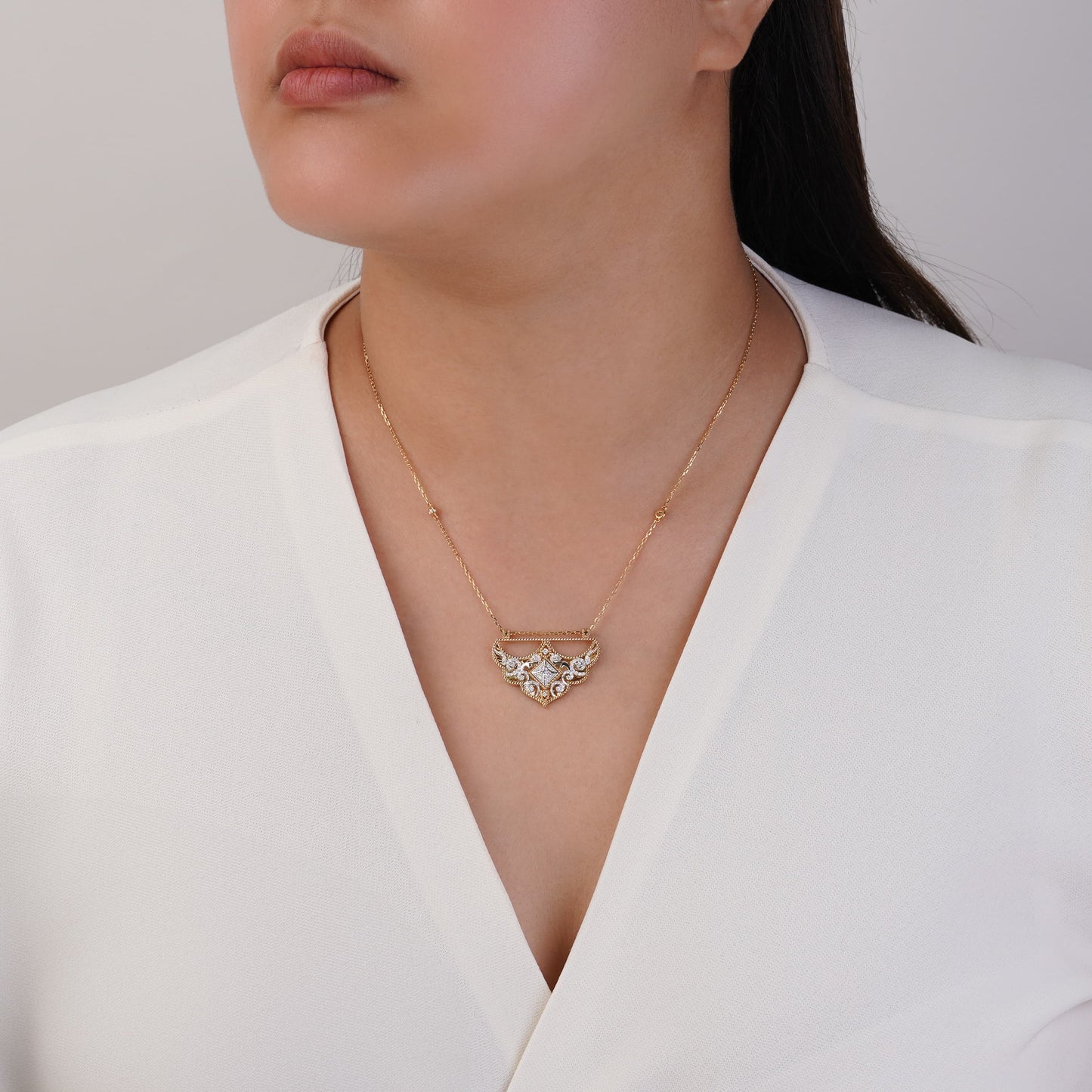 18k Yellow Gold Diamond-Studded Necklace - Shnaf Collection
