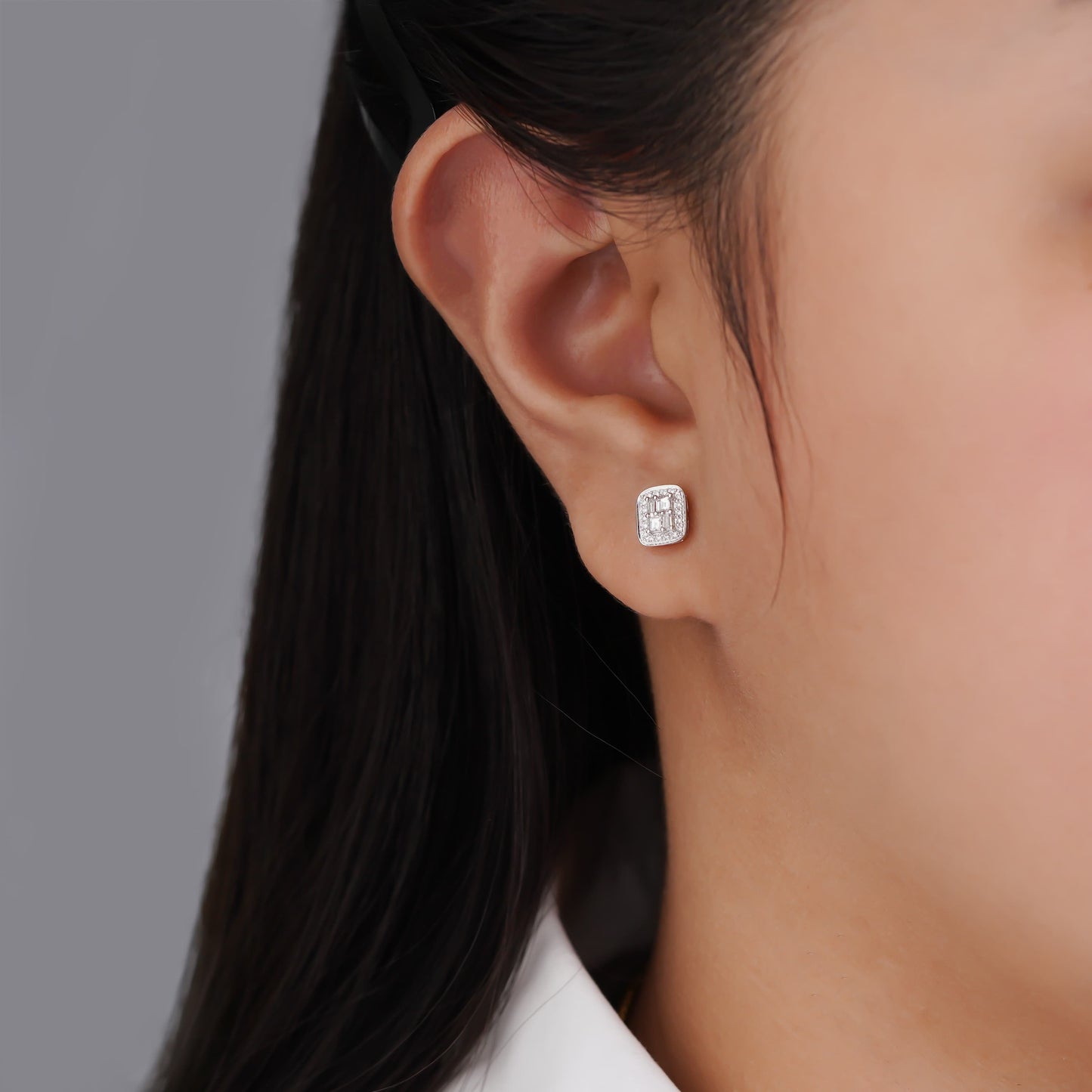 18K WHITE GOLD EARRINGS DECORATED WITH NATURAL DIAMOND STONES - FROM CARRE COLLECTION