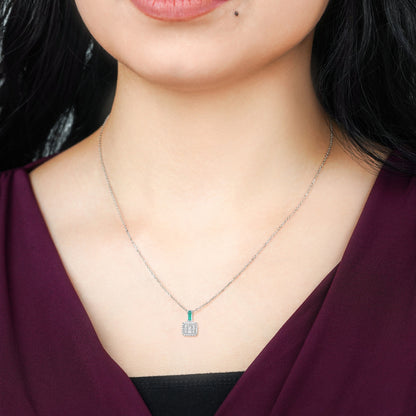 18K WHITE GOLD NECKLACE DECORATED WITH NATURAL DIAMOND AND EMERALD STONES