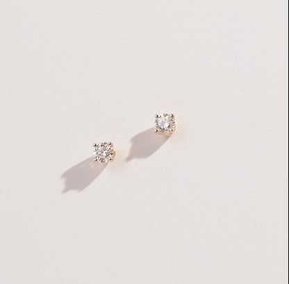 18K Yellow Gold Stud Earrings with Solitaire Natural Diamond