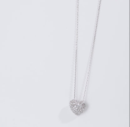 18K WHITE GOLD NECKLACE WITH HEART SHAPE DECORATED WITH NATURAL DIAMOND BAGUETTE