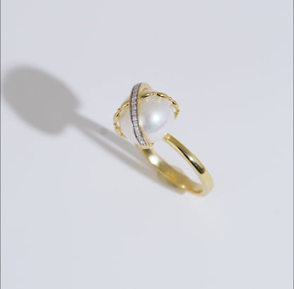 18K Yellow Gold Ring with Pearl and Natural Diamond | Danah Collection