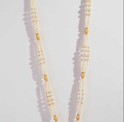18K YELLOW GOLD LONG NECKLACE OVAL AND ROUND SHAPES DECORATED WITH MULTIPLE SIZES OF PEARLS