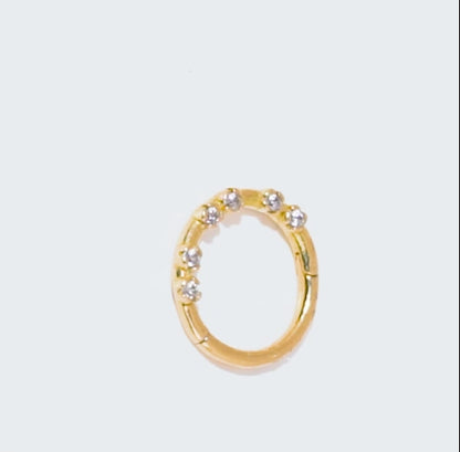 Elegant 18K Gold Hoop Piercing Embellished with Zircons