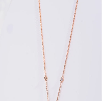 18K Rose Gold Necklace featuring a stunning Natural Diamond and Rose quartz stones