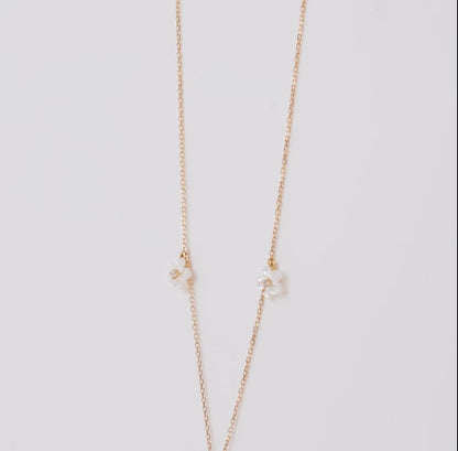 18K Gold Necklace Mixed Mother of Pearl Flower Sizes and Zircon Stones