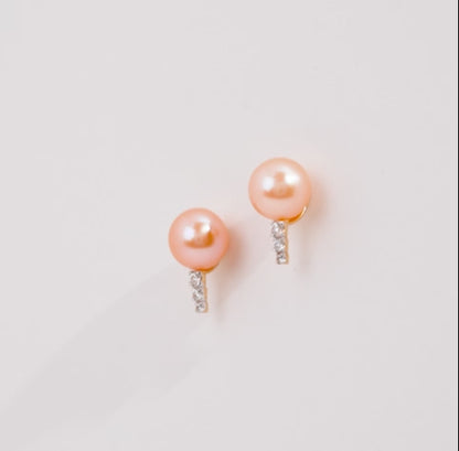 18K YELLOW GOLD EARRING DECORATED WITH PEARL AND ZIRCON STONES