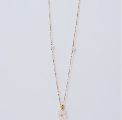 18K Gold Necklace White Mother of Pearl Flower Design, Zircon & Pearls
