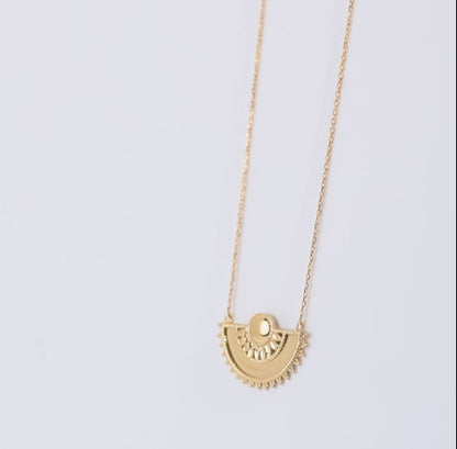 18K Yellow Gold Half Circle Necklace – Shnaf Gold Collection