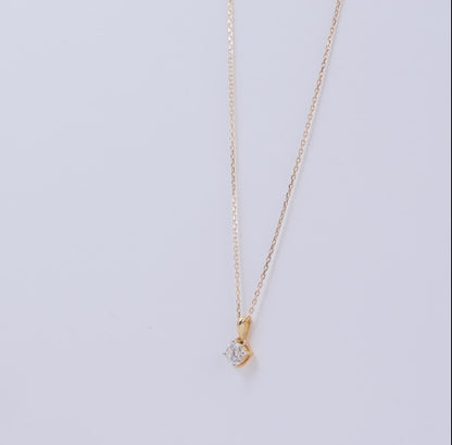 18K Yellow Gold Pendant Necklace with Solitaire Diamond – Solitaire Collection