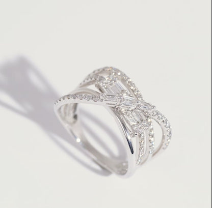 18K White Gold Ring With Natural Diamond Stones