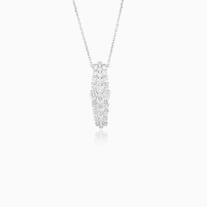 18k white gold necklace decorated with natural diamonds stones