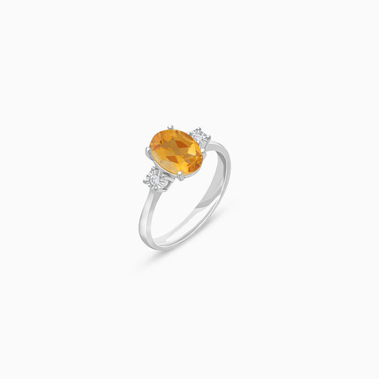 Glamorous 18k White Gold ring Decorated with Citrine & Natural Diamond