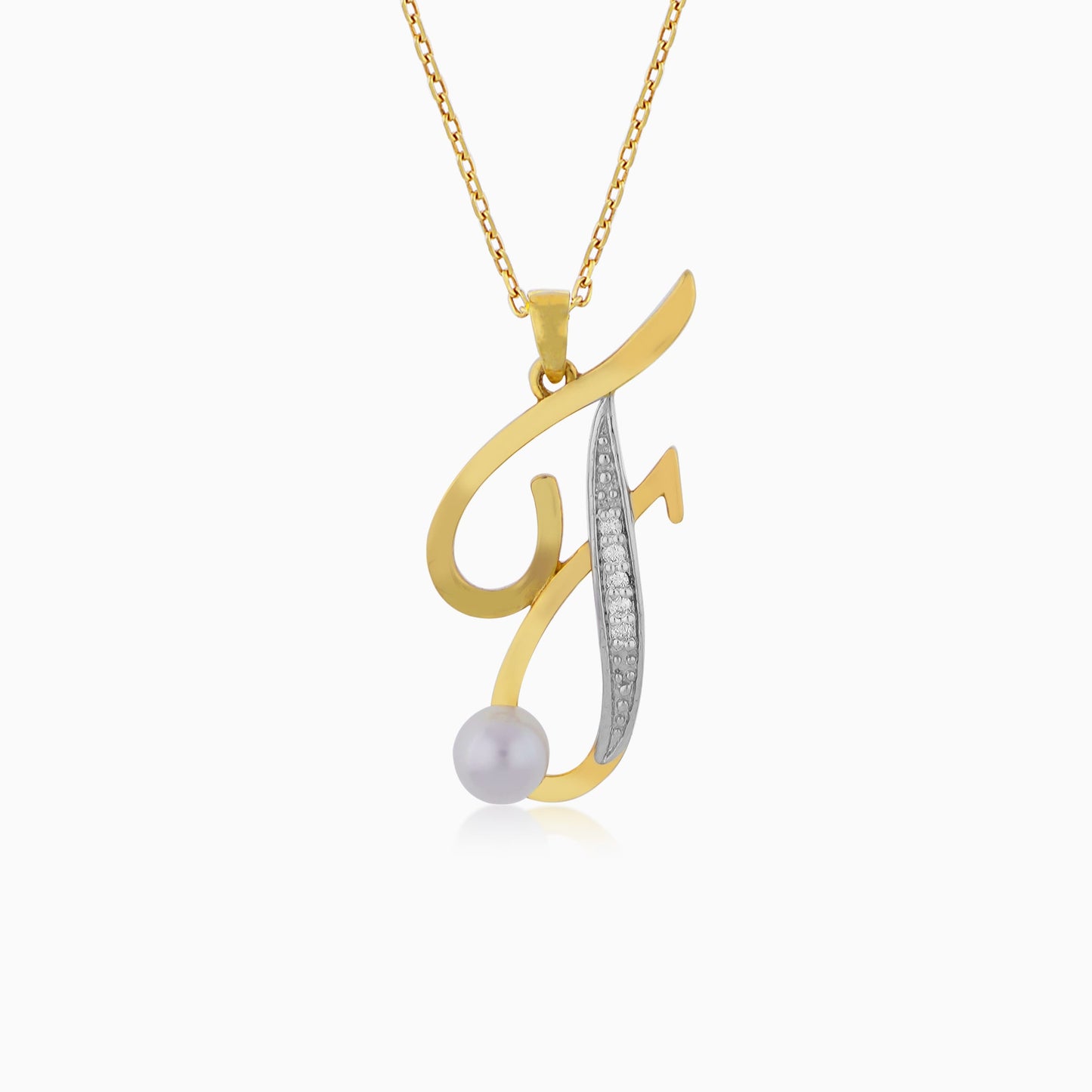 قلادة من الذهب الأصفر عيار 18 قيراطًا على شكل حرف "F" مرصعة بالألماس الطبيعي واللؤلؤ