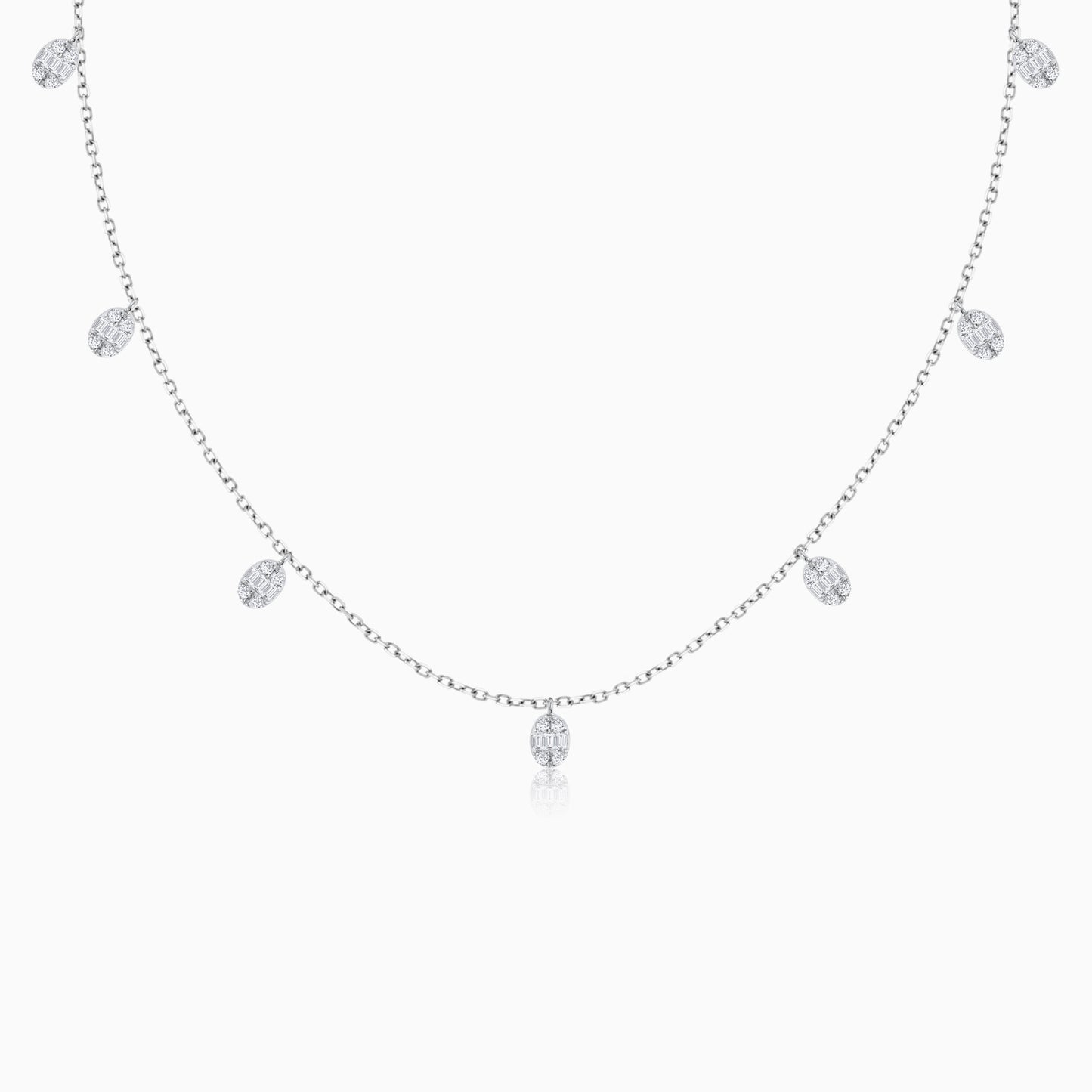 قلادة شوكر من الذهب الأبيض عيار 18 قيراطًا مزينة بأحجار الماس الطبيعي